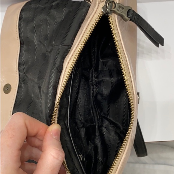 Simply Vera Vera Wang Crossbody Bag - Picture 7 of 8